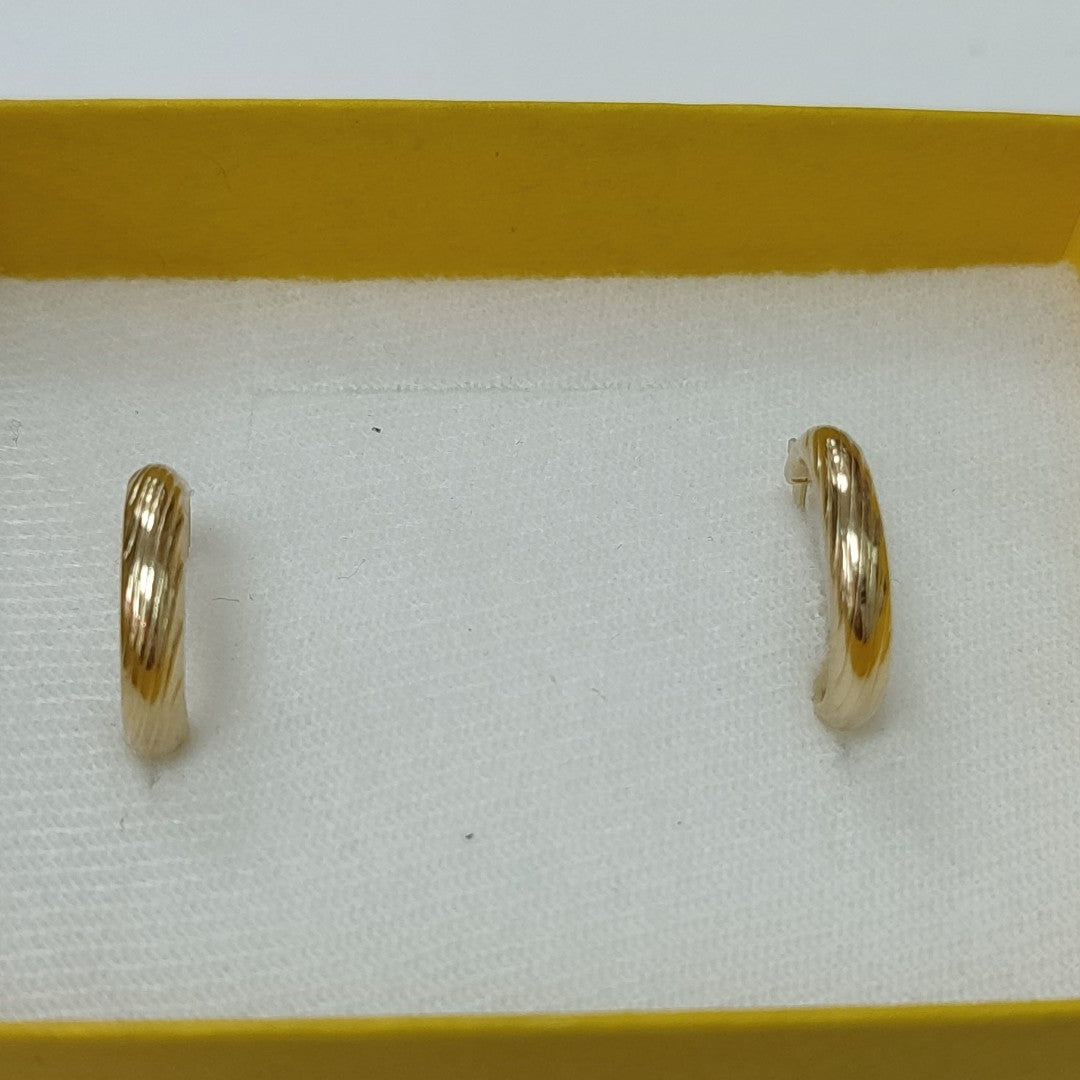 ARETES ARRACADA ASTRIADA 14K 1.6 GR (NUEVO)