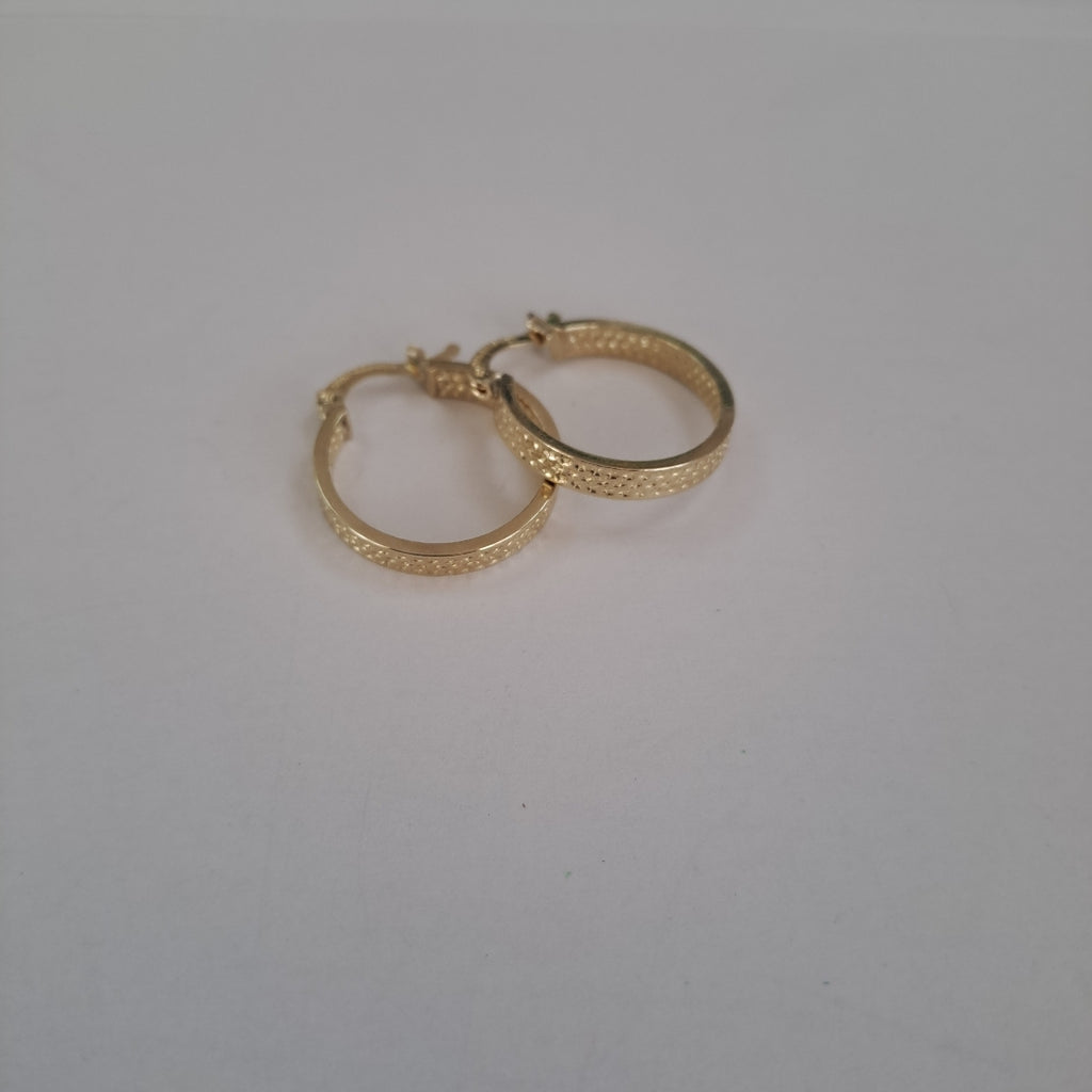 ARETES ARRACADA LABRADA 10K 1.9 GR (NUEVO)