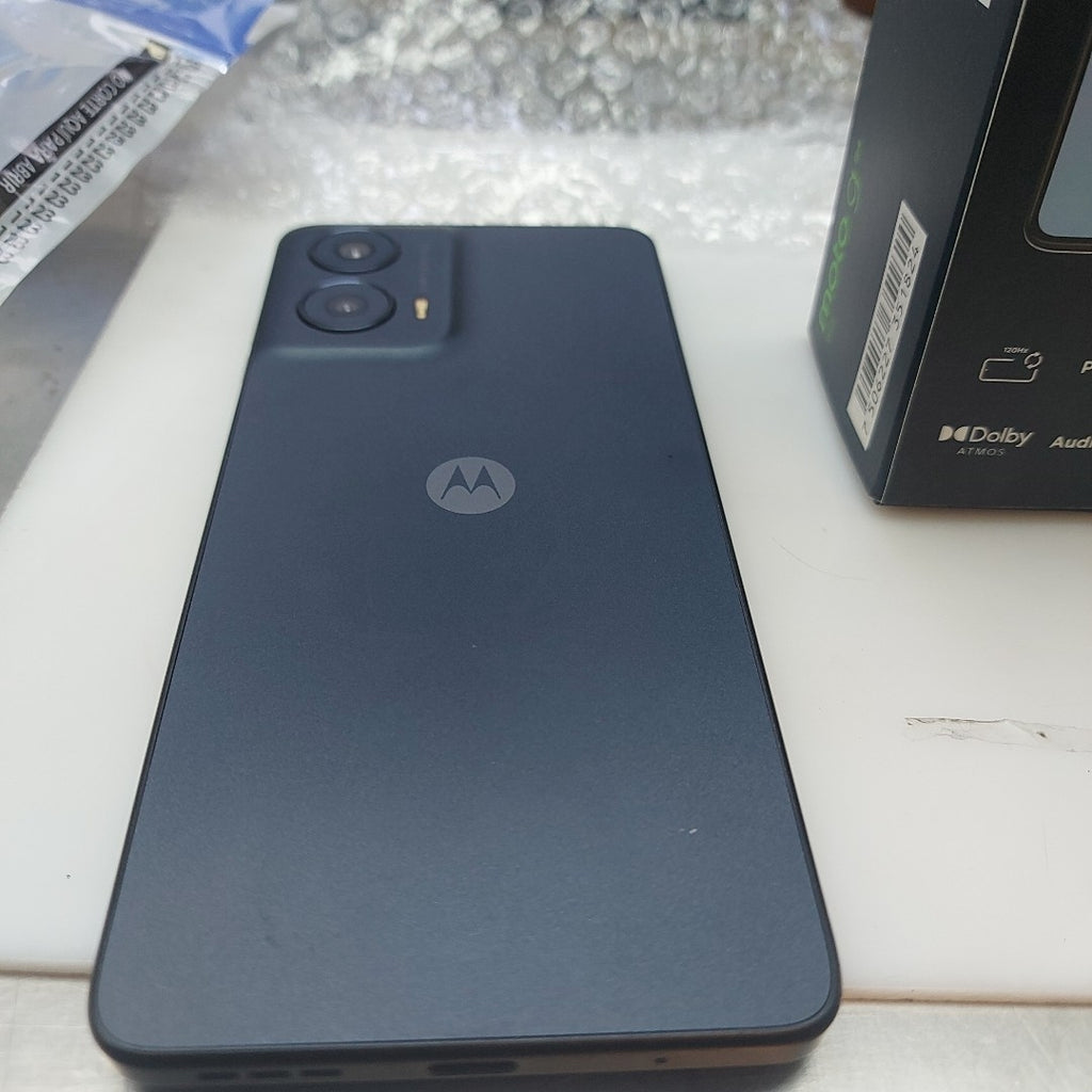 CELULAR MOTOROLA MOTO G84 XT2347-1 (2023) 256 GB 8 GB RAM (SEMINUEVO)