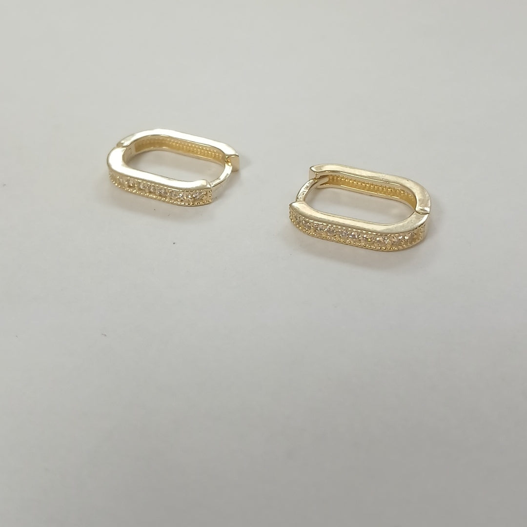 ARETES HUGGIES OVALADA C CIRCONIAS 14K 2.4 GR (NUEVO)