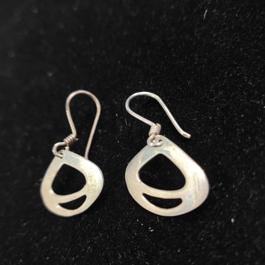 ARETES PAR PLATA 2,40 GRMS (SEMINUEVO)