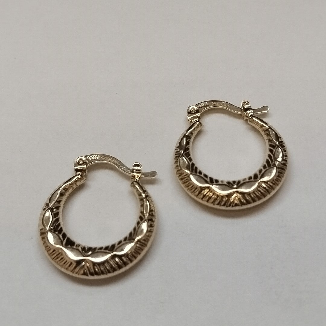ARETES ARRACADAS HUECAS 14K 1.8 GR (NUEVO)