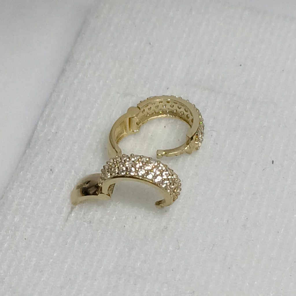 ARETES HUGGIE CON CIRCONIAS 14K 2 GR (NUEVO)