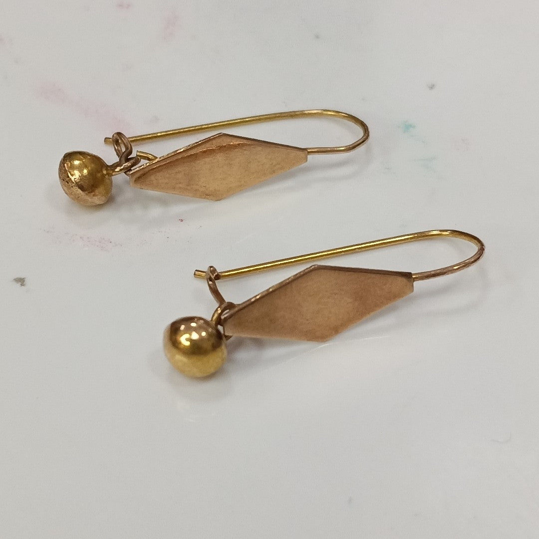 ARETES PAR ORO 8 K 1.4 GRMS (SEMINUEVO)