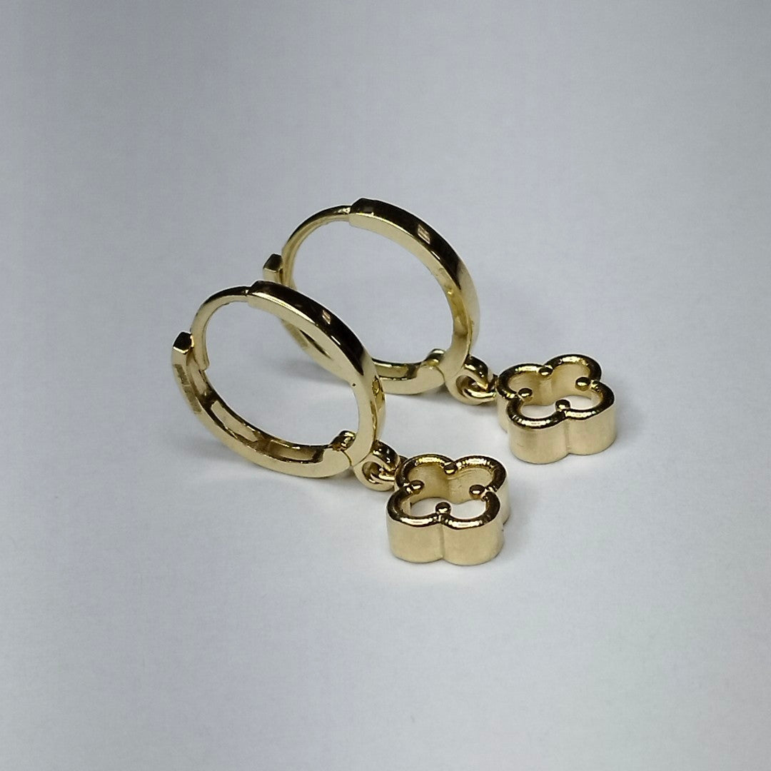 ARETES ARRACADAS CON DIJE 14K 2.4 GR (NUEVO)