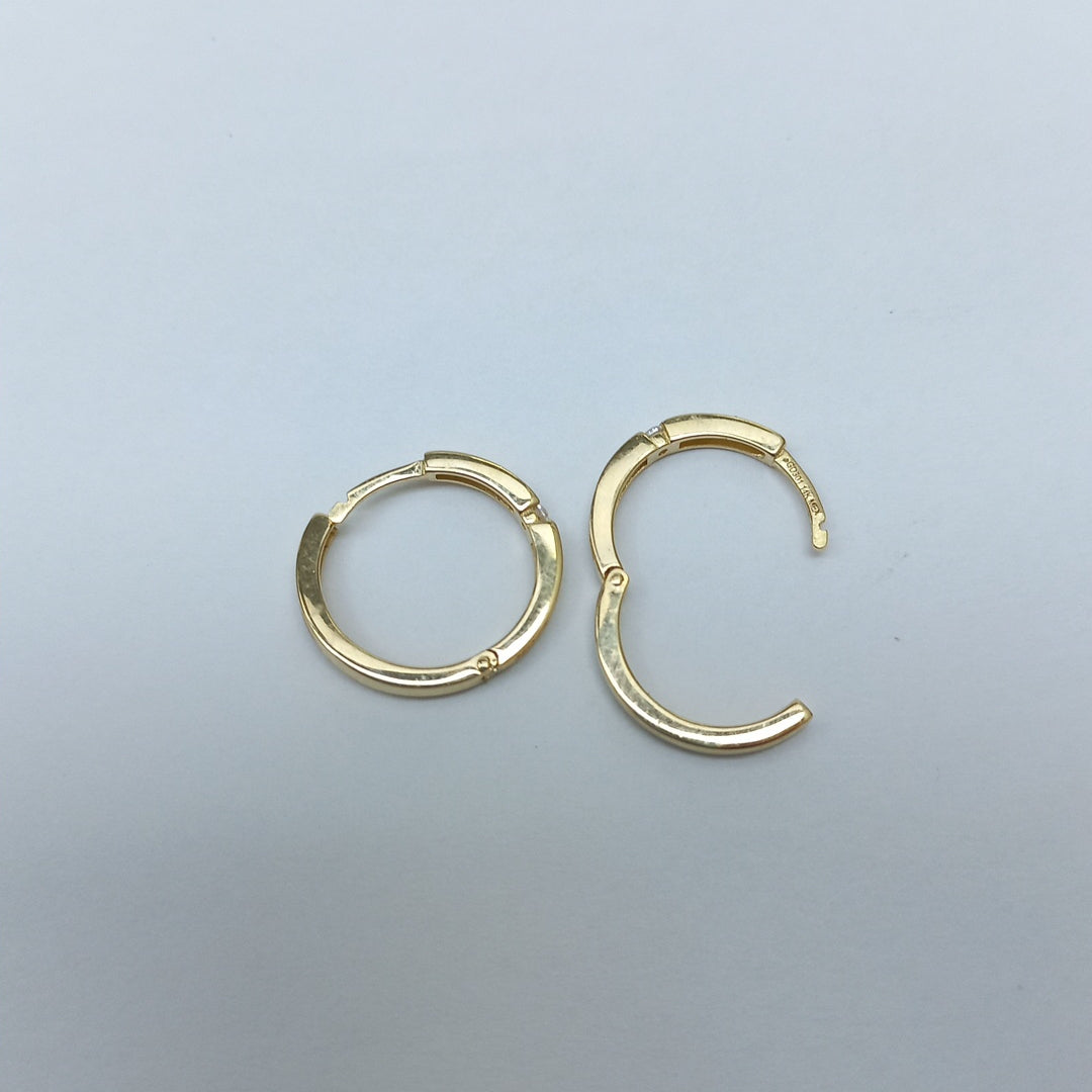 ARETES ARRACADAS LISAS 14K 2.3 GR (NUEVO)