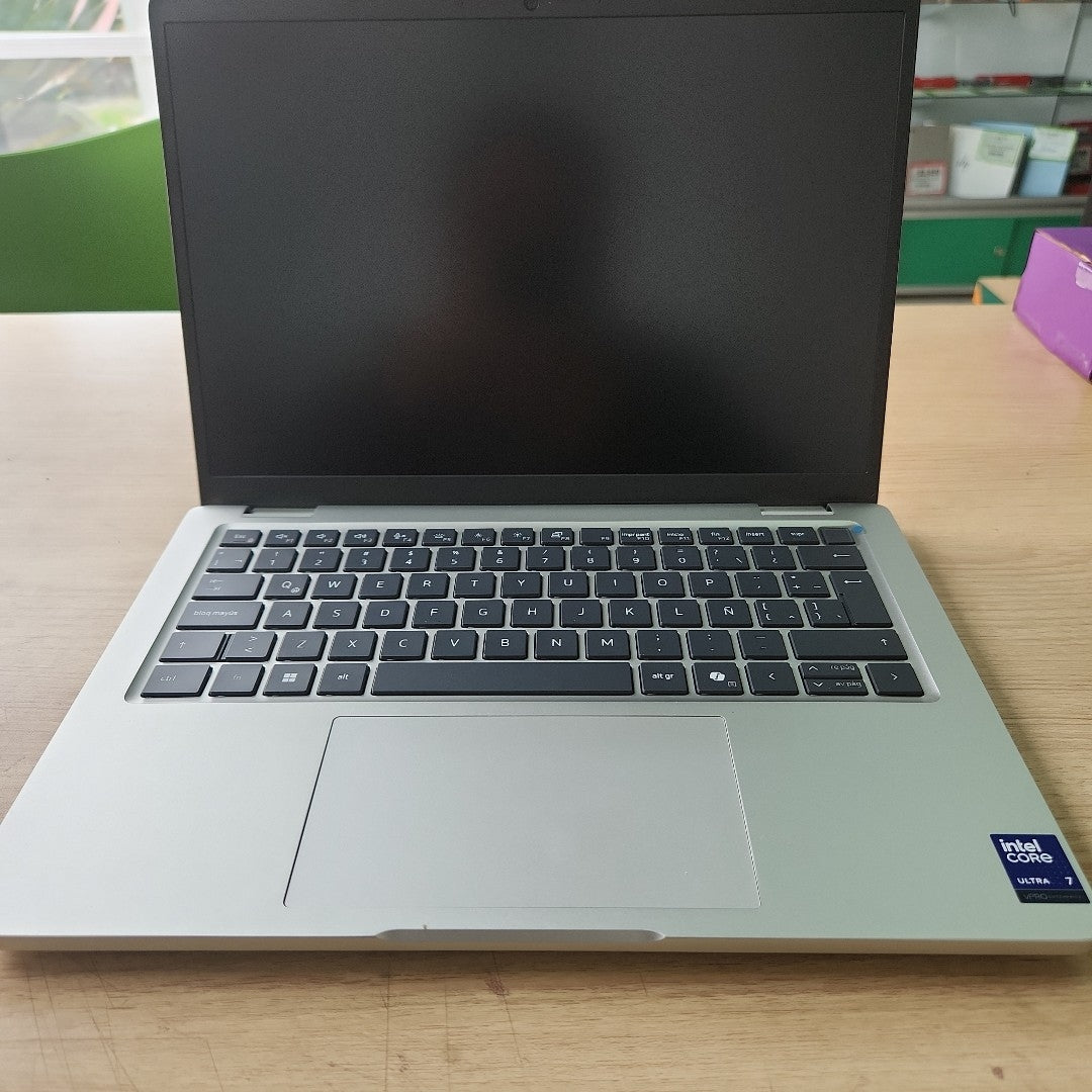 LAPTOP DELL PRO 13 PLUS PB13250 (2026) 512 GB SSD 16 GB RAM (SEMINUEVO)