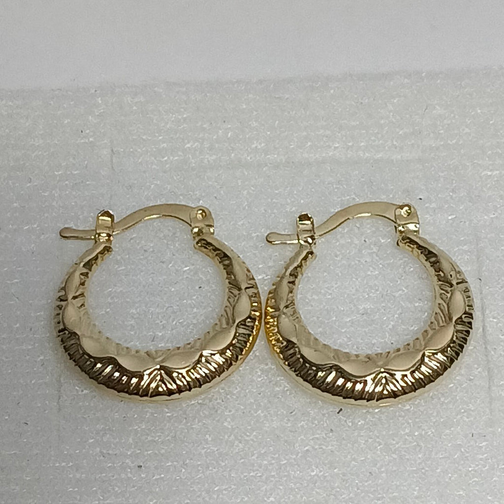 ARETES ARRACADAS HUECAS 14K 1.8 GR (NUEVO)