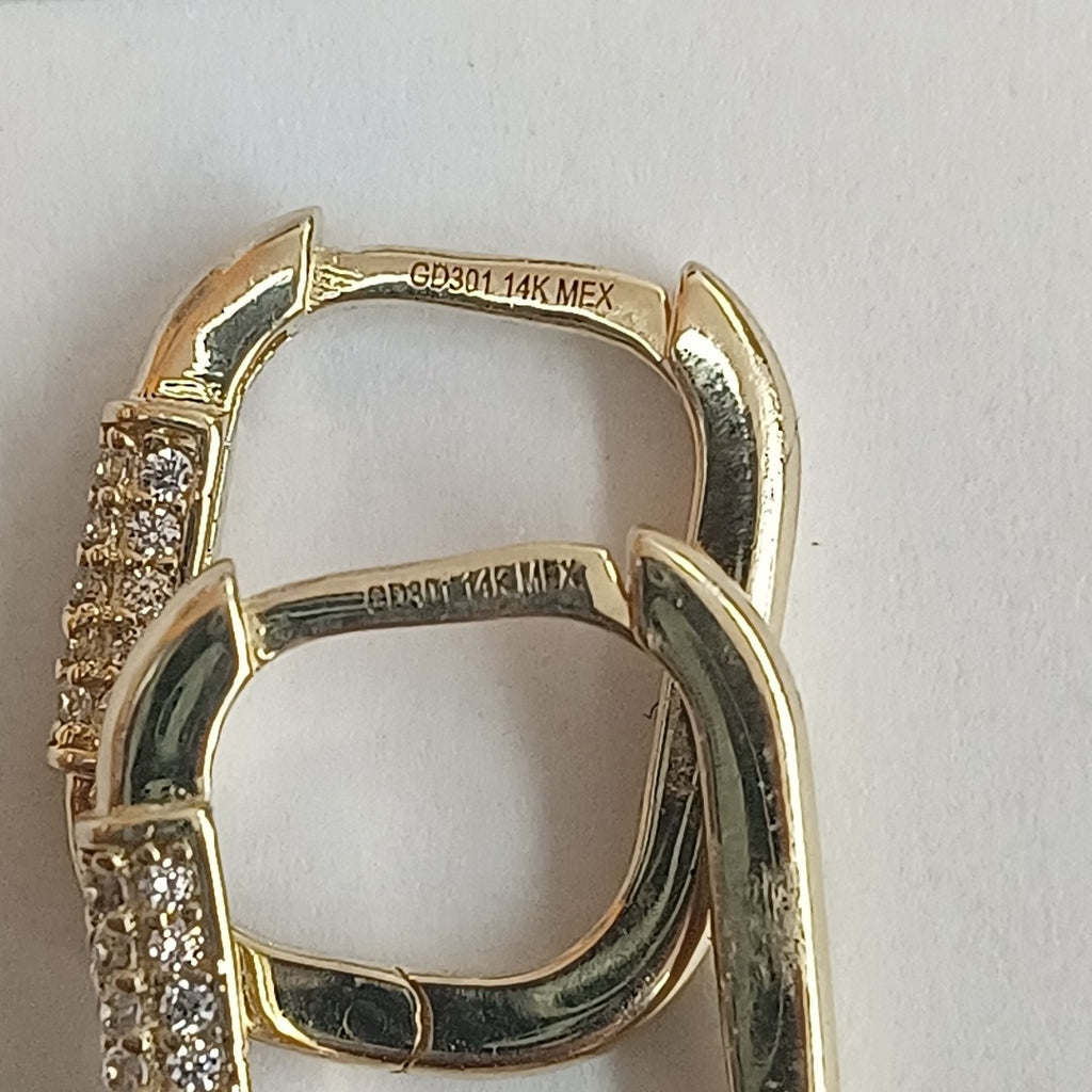 ARETES HUGGIES OVALADA C CIRCONIAS 14K 2.4 GR (NUEVO)