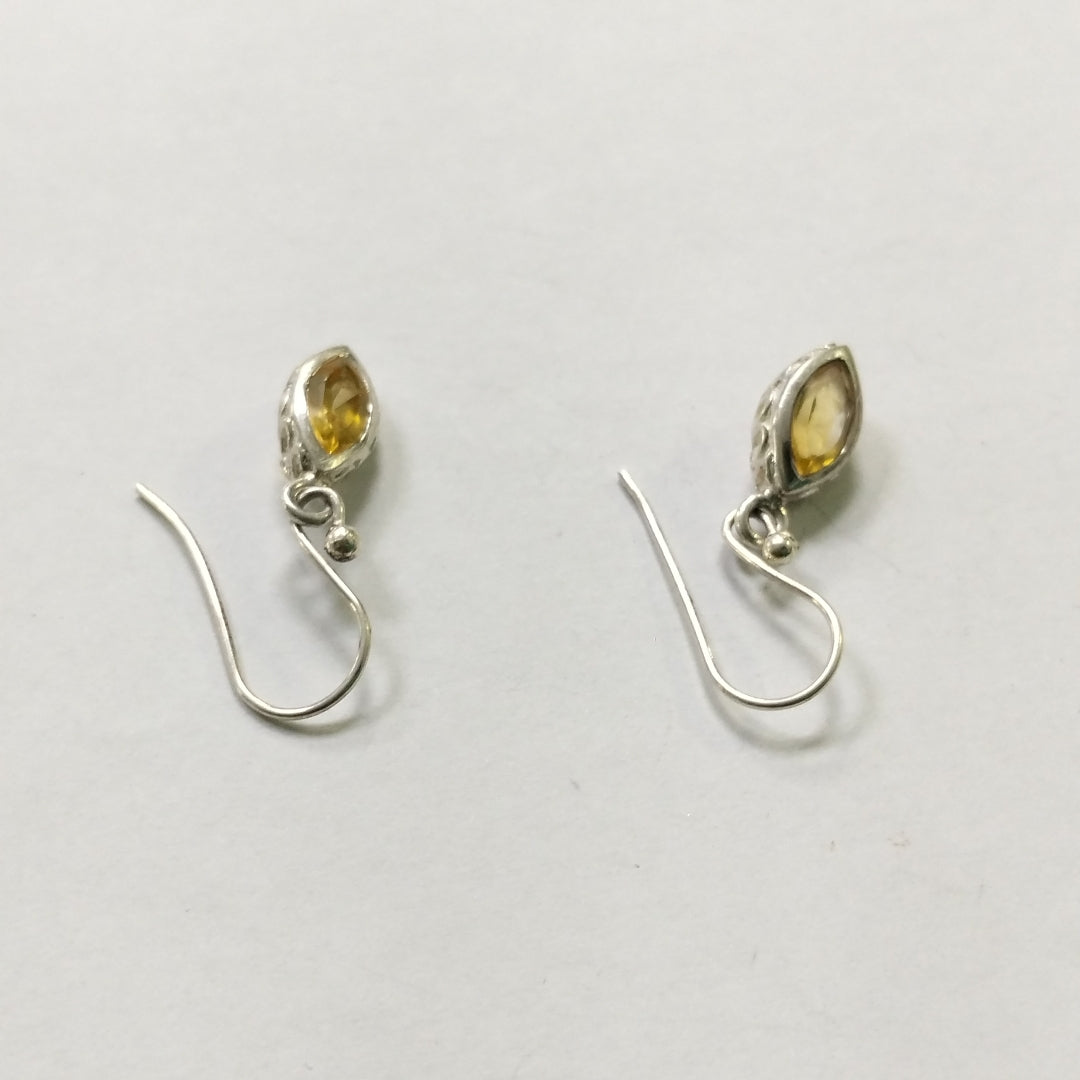 ARETES PAR PLATA 2.8 GRMS (SEMINUEVO)