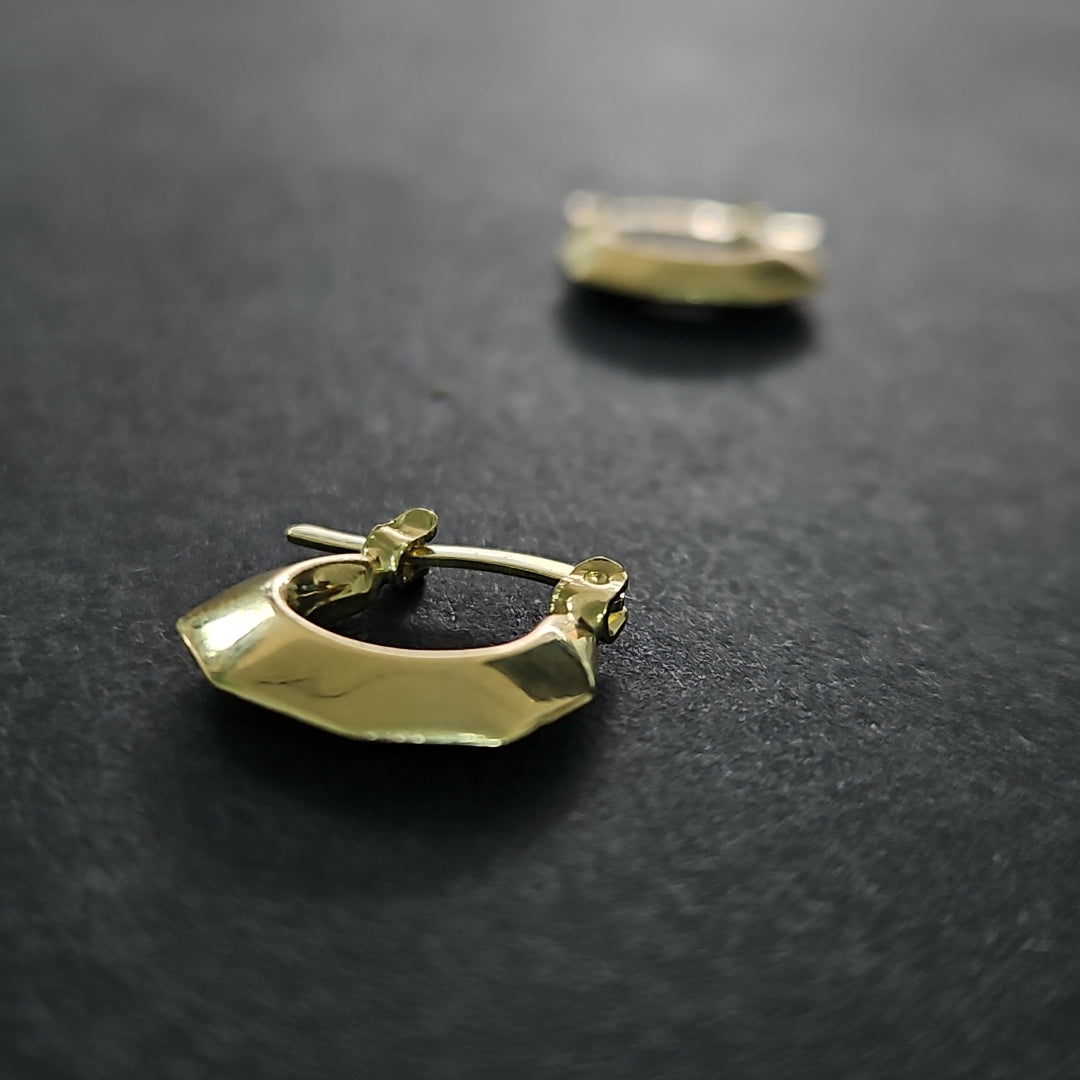 ARETES TEJIDO ARRACADA FACETADA 14K 1.3 GR (NUEVO)