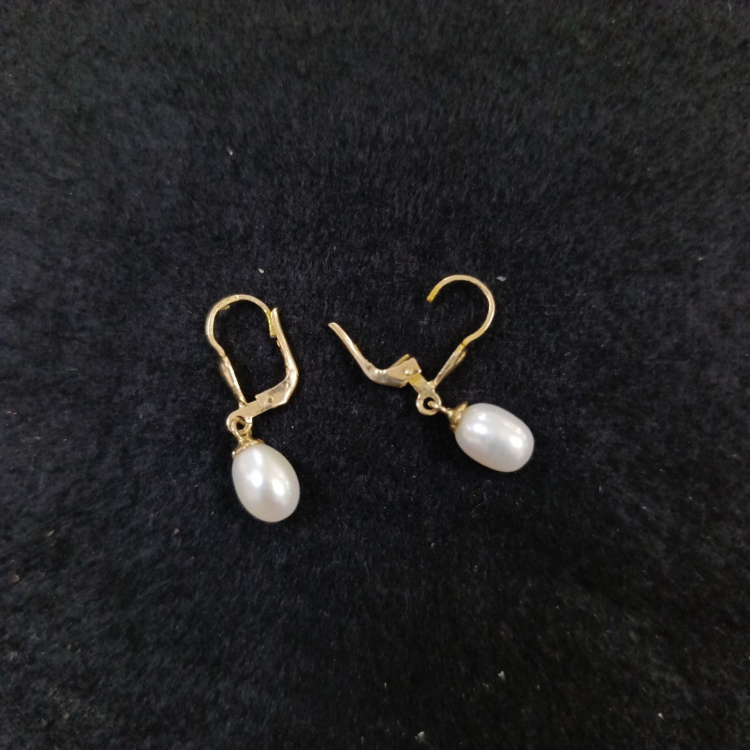 ARETES C PERLAS SINTETICAS 10K 2.2 GR (NUEVO)