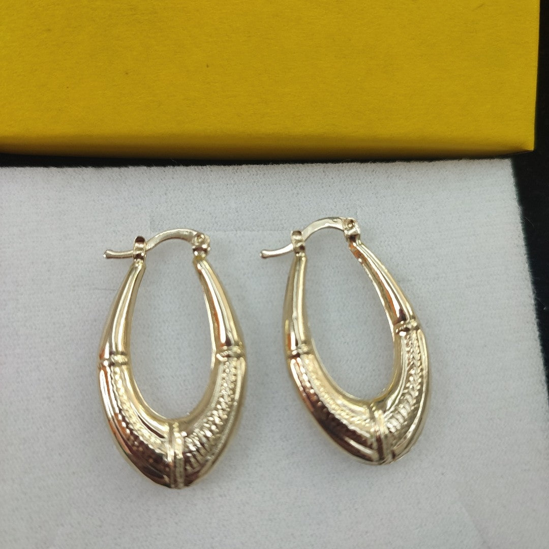 ARETES ARRACADAS ESTRIADAS 14K 2.6 GR (NUEVO)