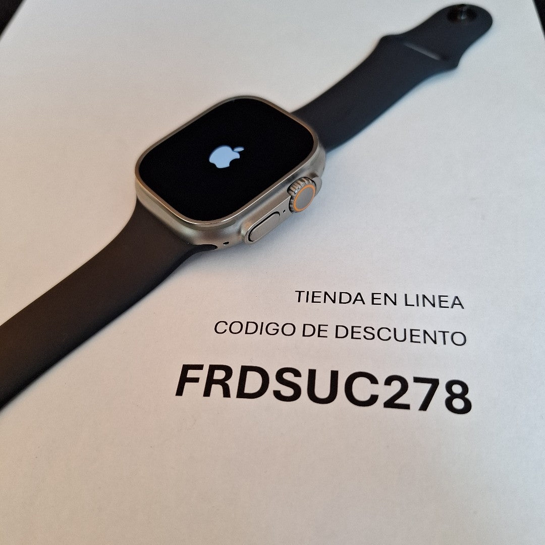 SMARTWATCH APPLE ULTRA TITANIO A2622 49 MM GPS + CELULAR (SEMINUEVO)