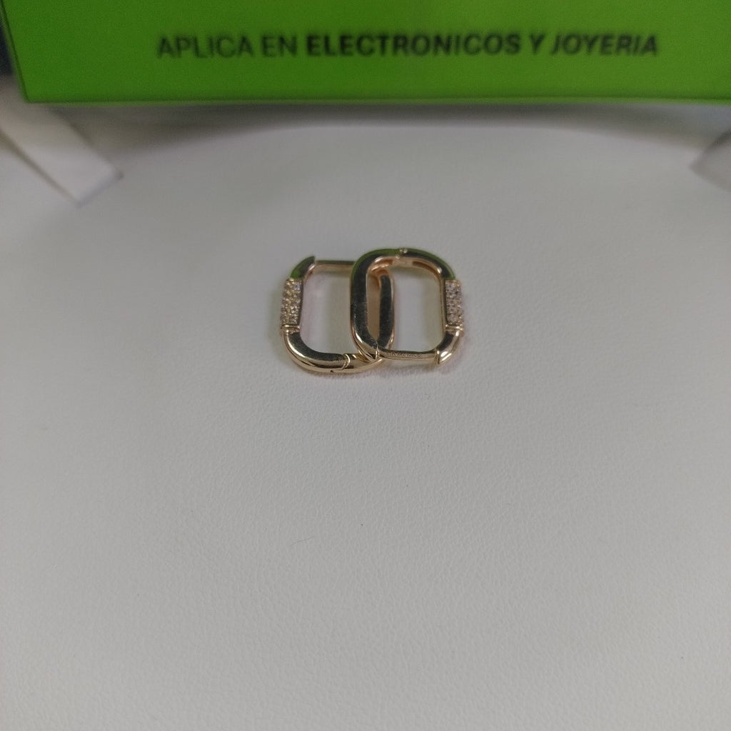 ARETES HUGGIES OVALADA C CIRCONIAS 14K 2.4 GR (NUEVO)