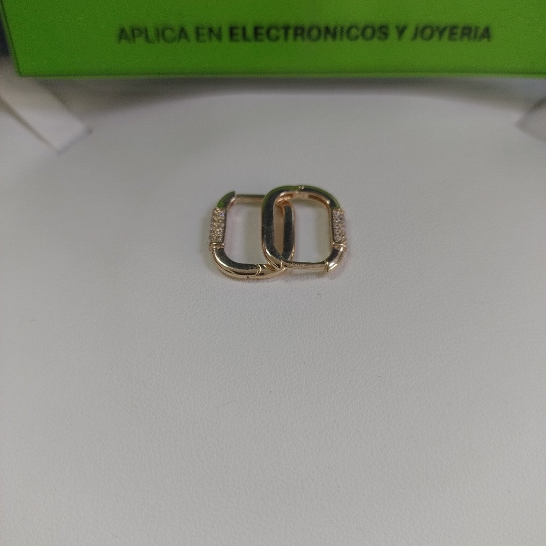 ARETES HUGGIES OVALADA C CIRCONIAS 14K 2.4 GR (NUEVO)