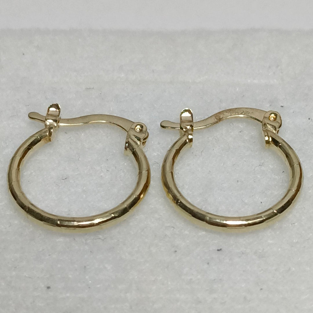 ARETES ARRACADAS ESTRIADAS 14K 1.4 GR (NUEVO)