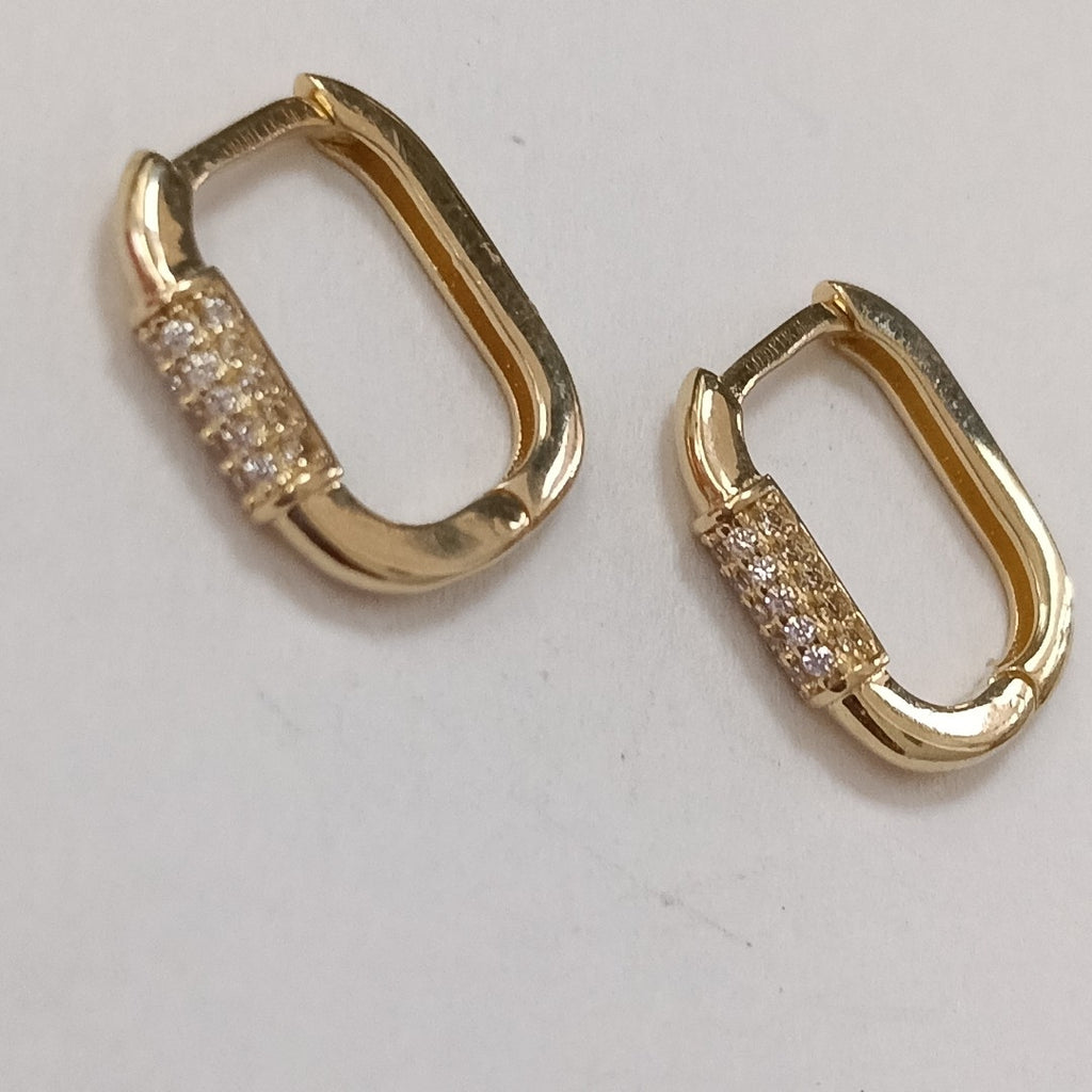 ARETES HUGGIES OVALADA C CIRCONIAS 14K 2.4 GR (NUEVO)