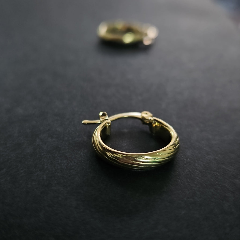 ARETES ARRACADA ASTRIADA 14K 1.7 GR (NUEVO)
