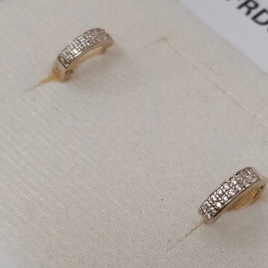 ARETES HUGGIES C CIRCONIA 14K 2.2 GR (NUEVO)