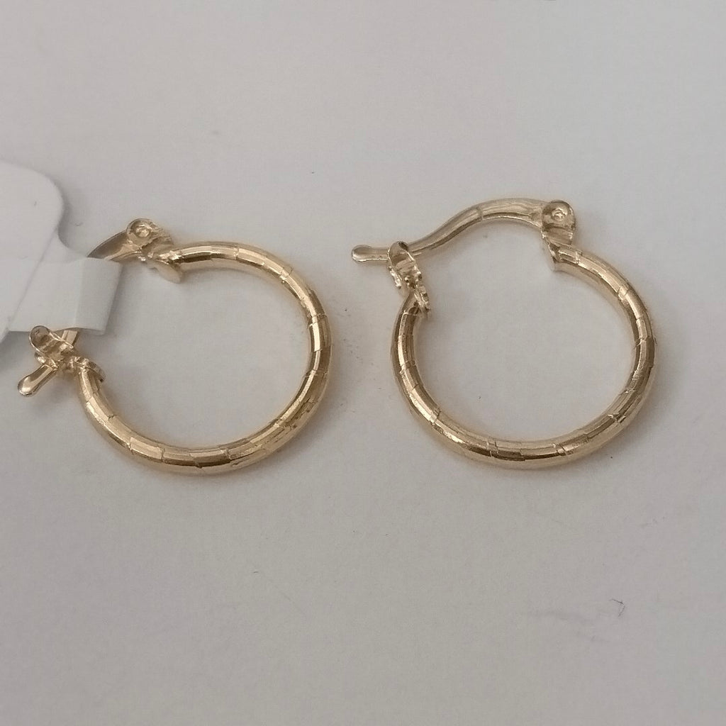 ARETES ARRACADAS ESTRIADAS 14K 1.4 GR (NUEVO)