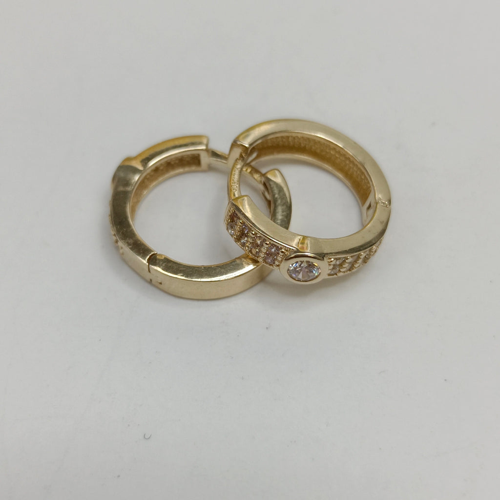 ARETES ARRACADAS C CIRCONIAS 10K 2.6 GR (NUEVO)