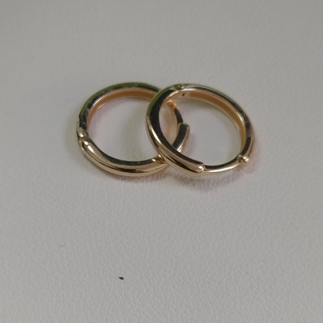 ARETES HUGGIES LISAS 14K 1.5 GR (NUEVO)
