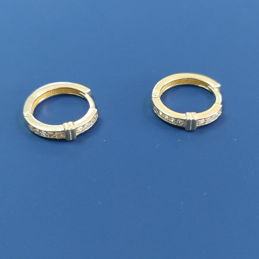 ARETES HUGGIES C CIRCONIA 14K 2 GR (NUEVO)