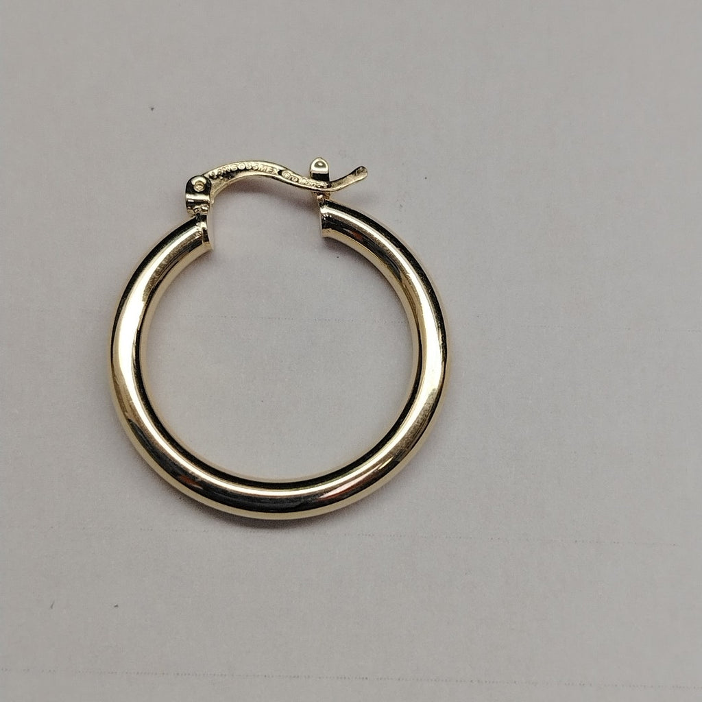ARETES TEJIDO ARRACADAS LISAS HUECAS 14K 2.1 GR (NUEVO)