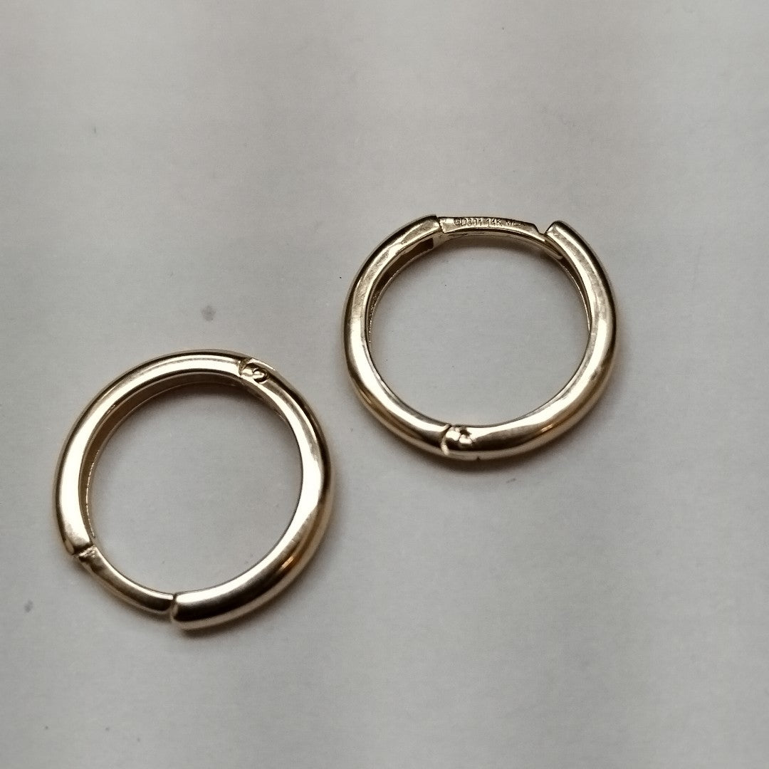 ARETES HUGGIES LISAS 14K 1.5 GR (NUEVO)
