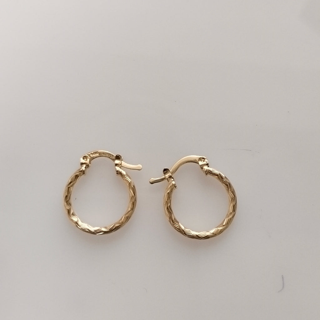 ARETES ARRACADAS TRENZADAS 14K 18 1.6 GR (NUEVO)