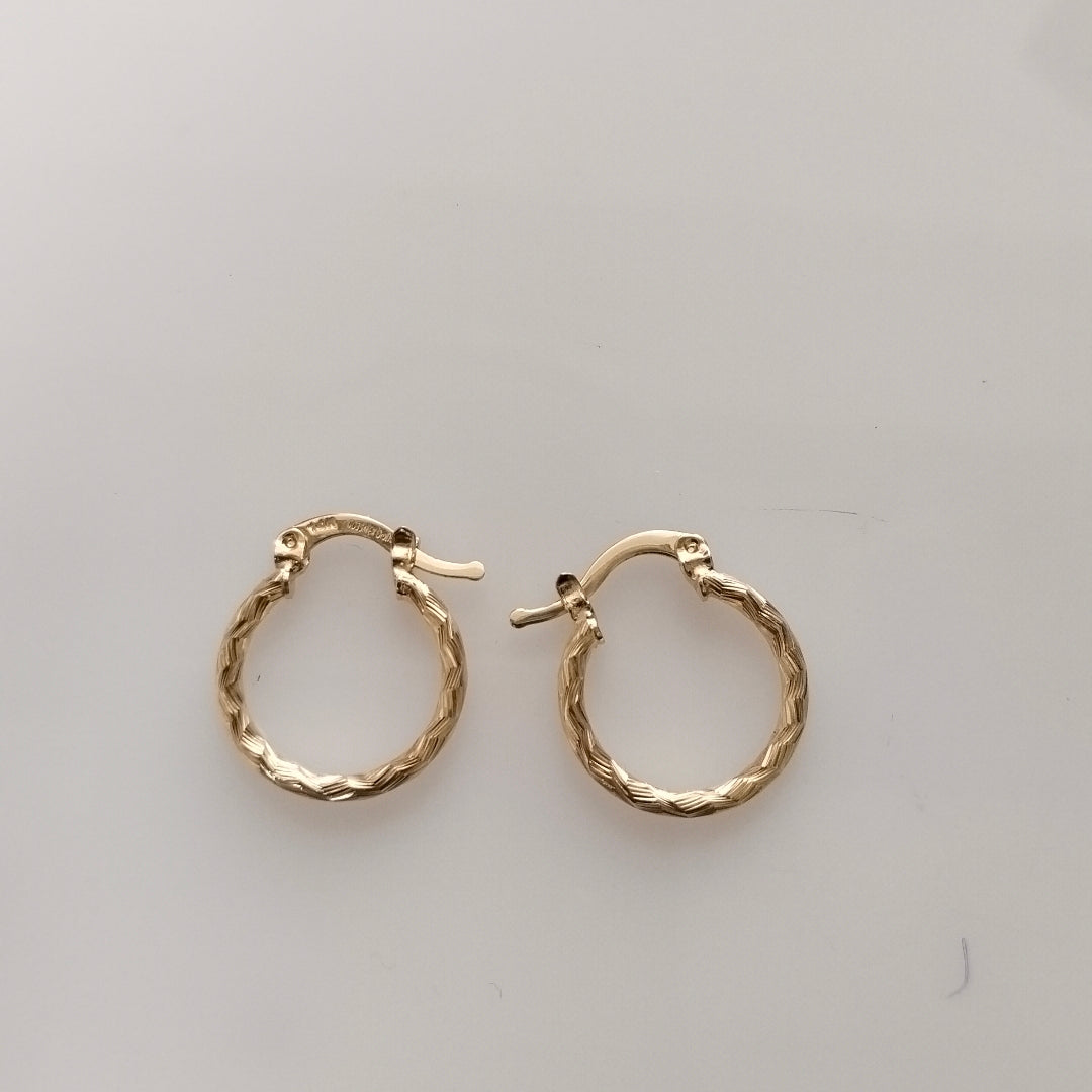ARETES ARRACADAS TRENZADAS 14K 18 1.6 GR (NUEVO)