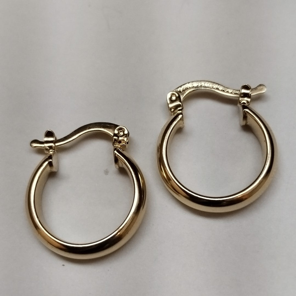 ARETES ARRACADA LISA 14K 1.7 GR (NUEVO)