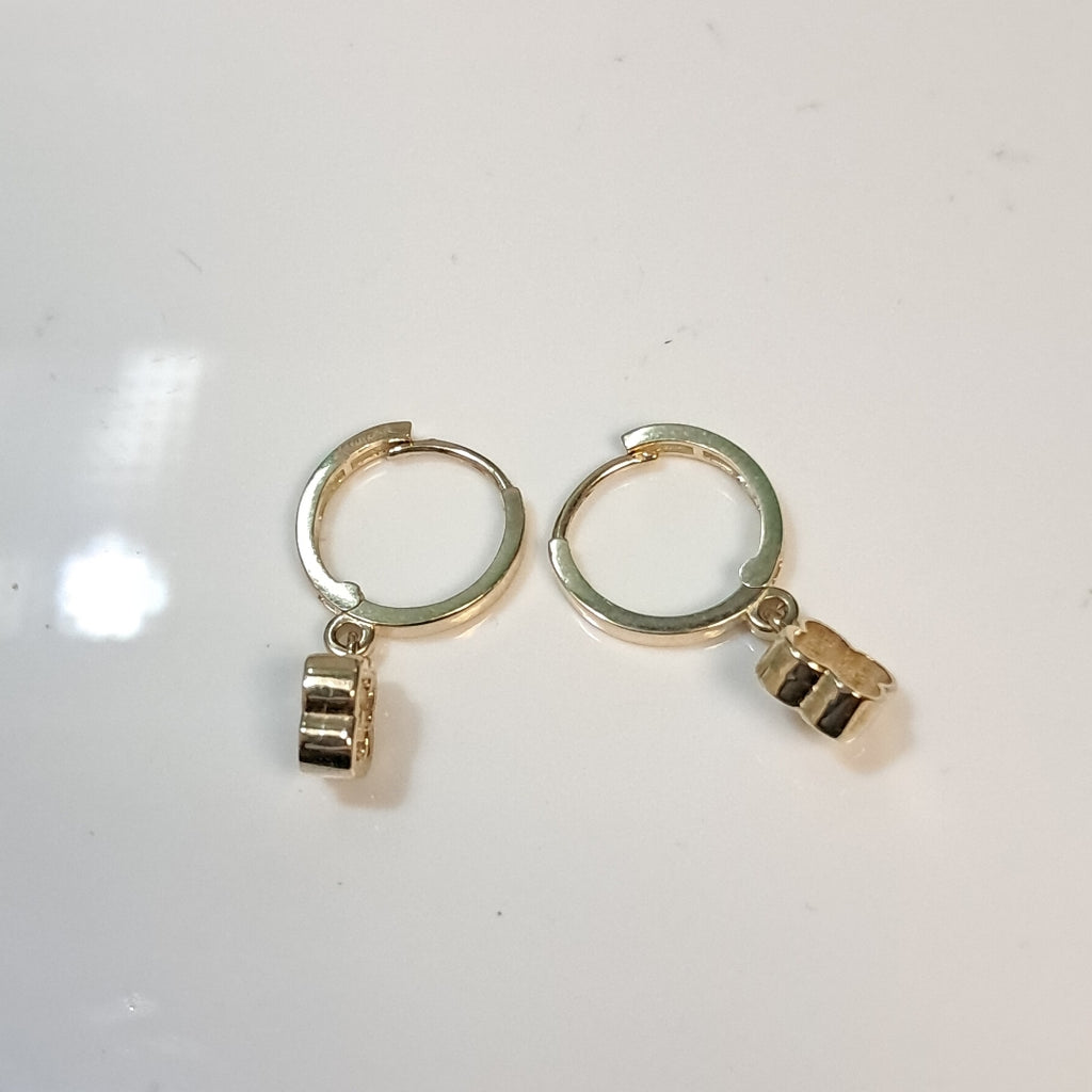 ARETES ARRACADAS CON DIJE 14K 2.4 GR (NUEVO)