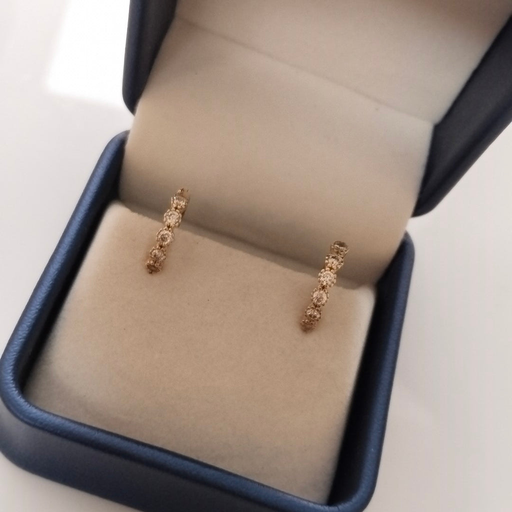 ARETES HUGGIES C CIRCONIAS 14K 2 GR (NUEVO)