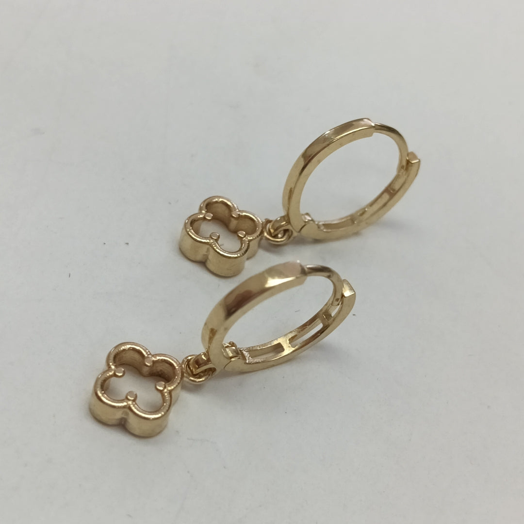 ARETES ARRACADAS CON DIJE 14K 2.4 GR (NUEVO)