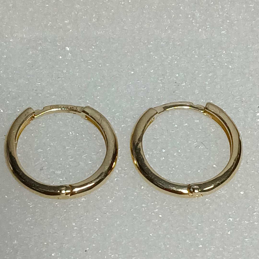 ARETES HUGGIES LISAS 14K 1.6 GR (NUEVO)