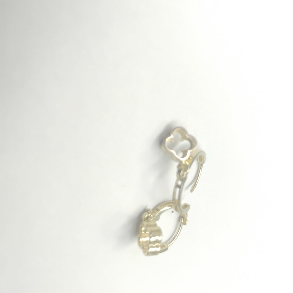 ARETES ARRACADAS CON DIJE 14K 2.4 GR (NUEVO)
