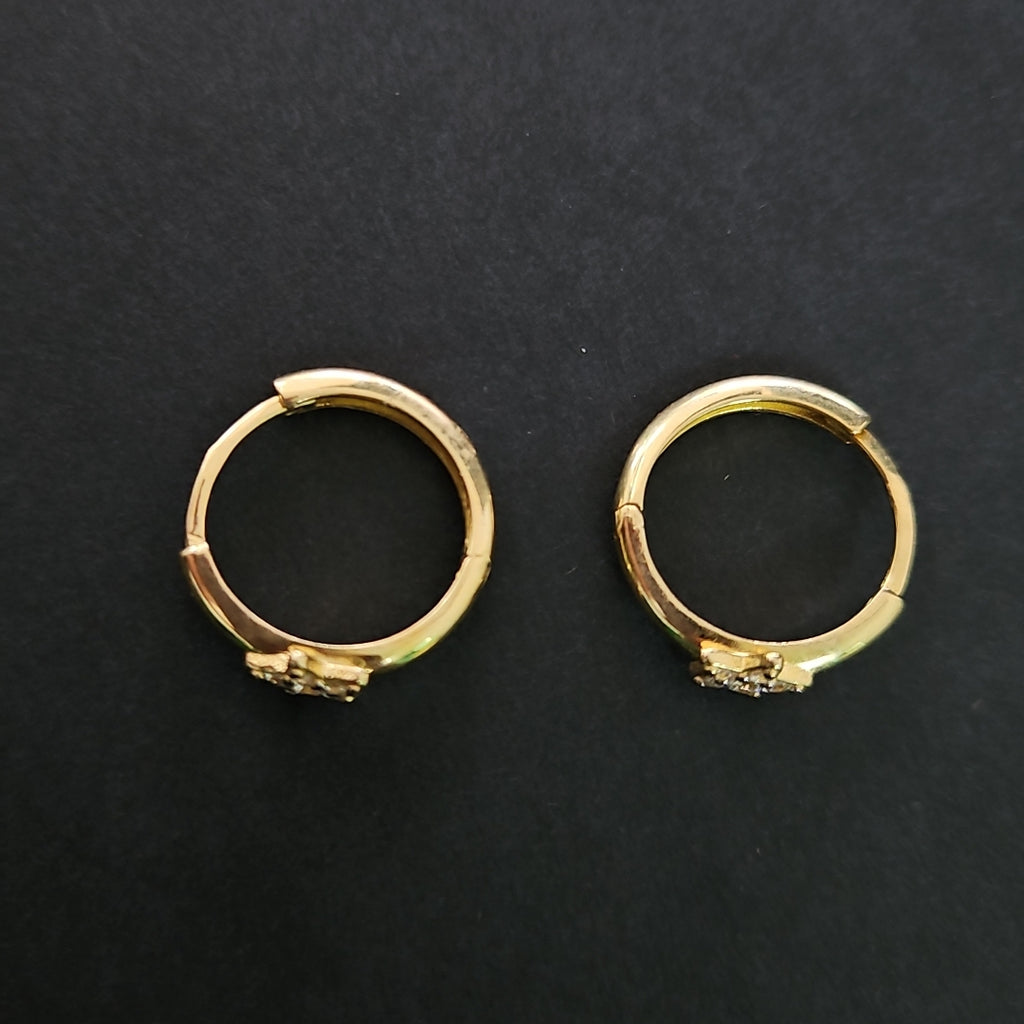ARETES ARRACADAS FIG ESTRELLA CIRCONIAS 10K 1.6 GR (NUEVO)