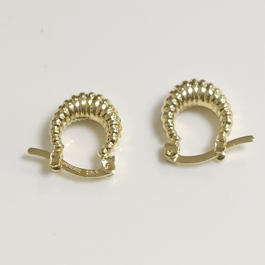 ARETES ARRACADA ESTRIADAS 14K 1.1 GR (NUEVO)