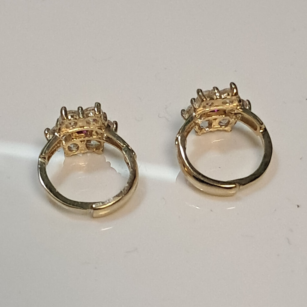 ARETES HUGGIES CON CIRCONIAS Y PIEDRA DE COLOR 14K 1.8 GR (NUEVO)