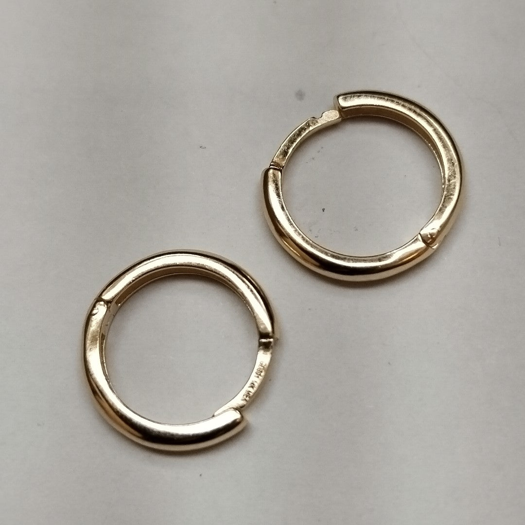 ARETES HUGGIES LISAS 14K 1.6 GR (NUEVO)