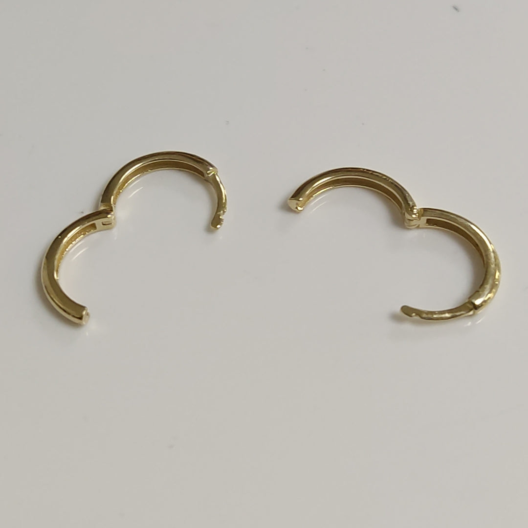 ARETES HUGGIES LISAS 14K 1.6 GR (NUEVO)