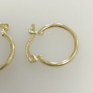 ARETES ARRACADAS ESTRIADAS 14K 1.4 GR (NUEVO)