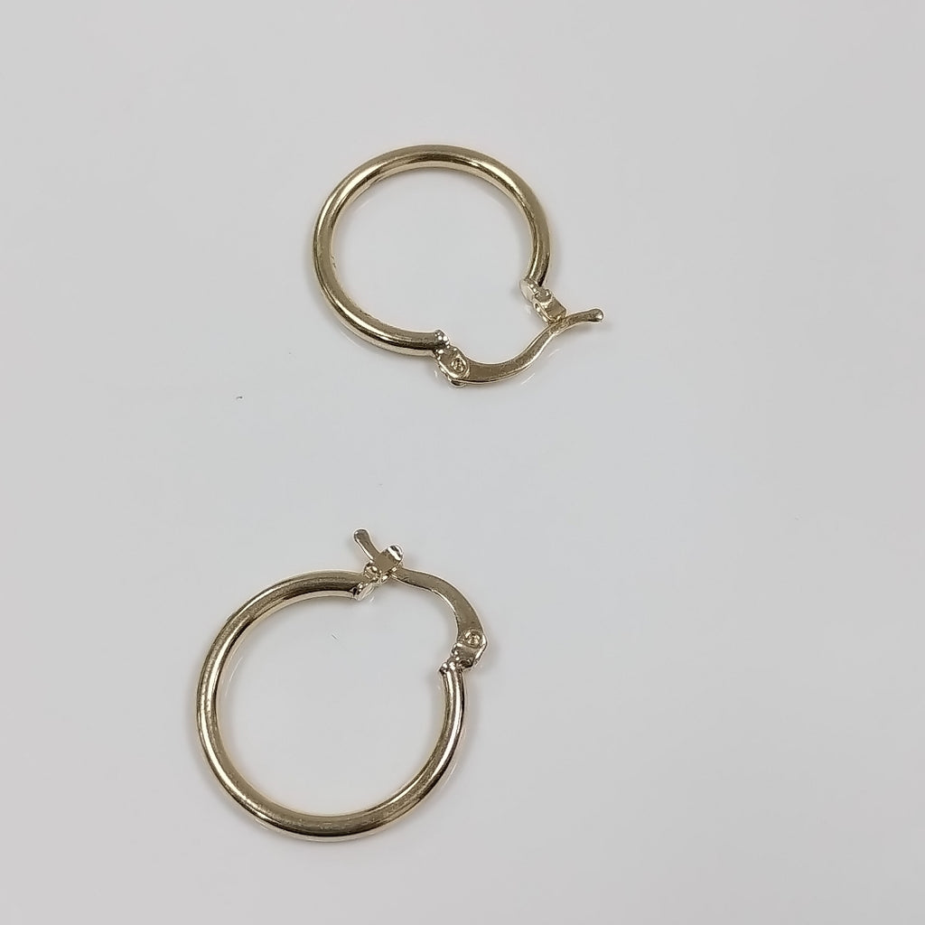 ARETES TEJIDO ARRACADAS LISAS 14K 1.1 GR (NUEVO)