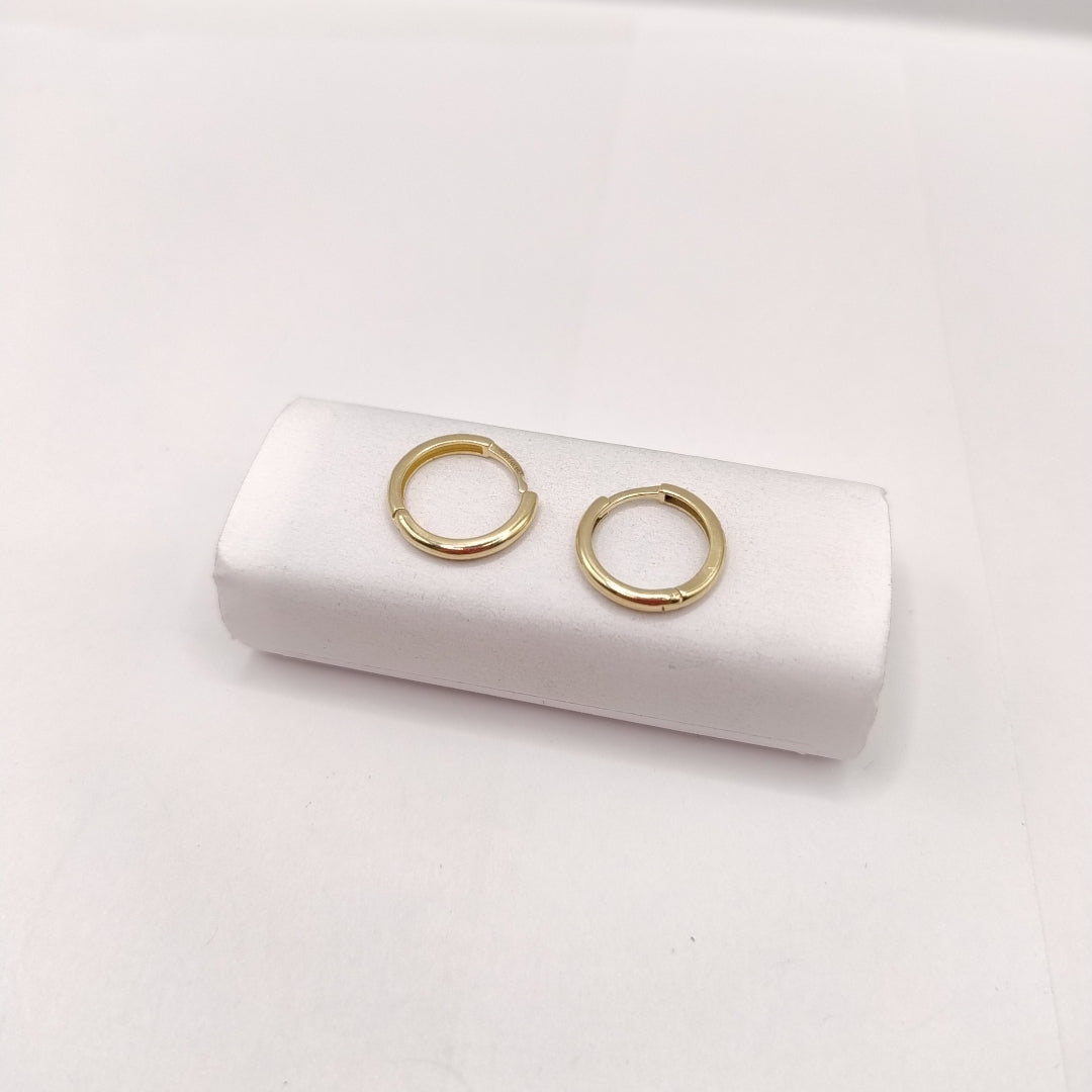 ARETES HUGGIES LISAS 14K 1.4 GR (NUEVO)