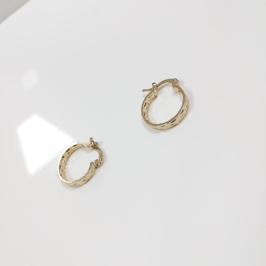 ARETES ARRACADAS FIG GRECAS 14K 1.8 GR (NUEVO)