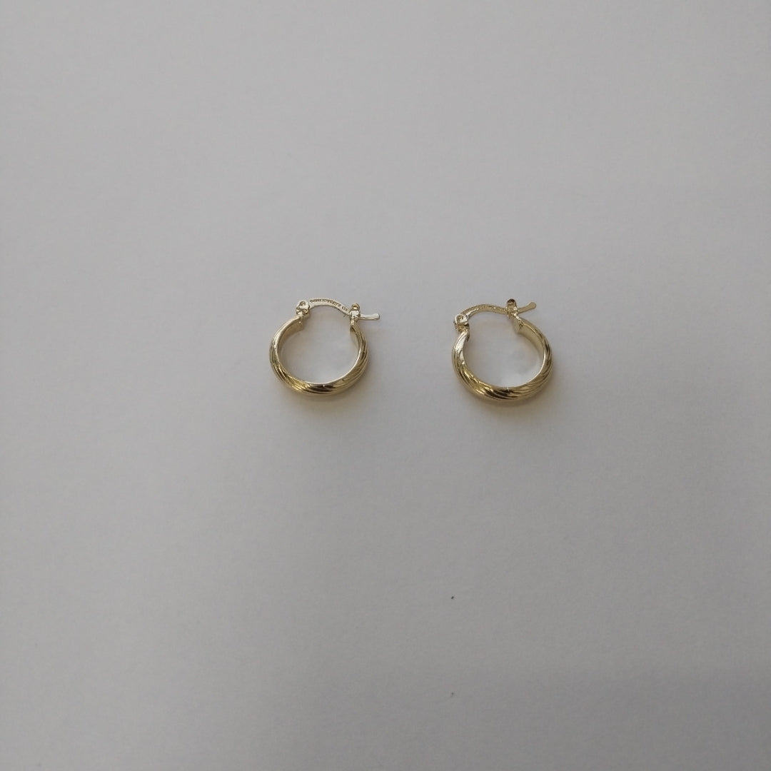 ARETES ARRACADA ASTRIADA 14K 1.6 GR (NUEVO)