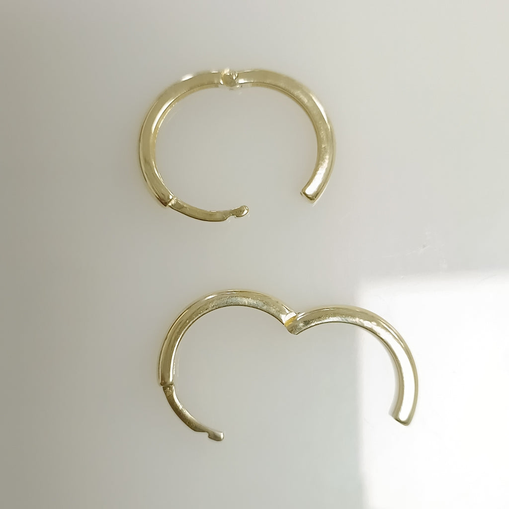 ARETES HUGGIES LISAS 14K 1.5 GR (NUEVO)