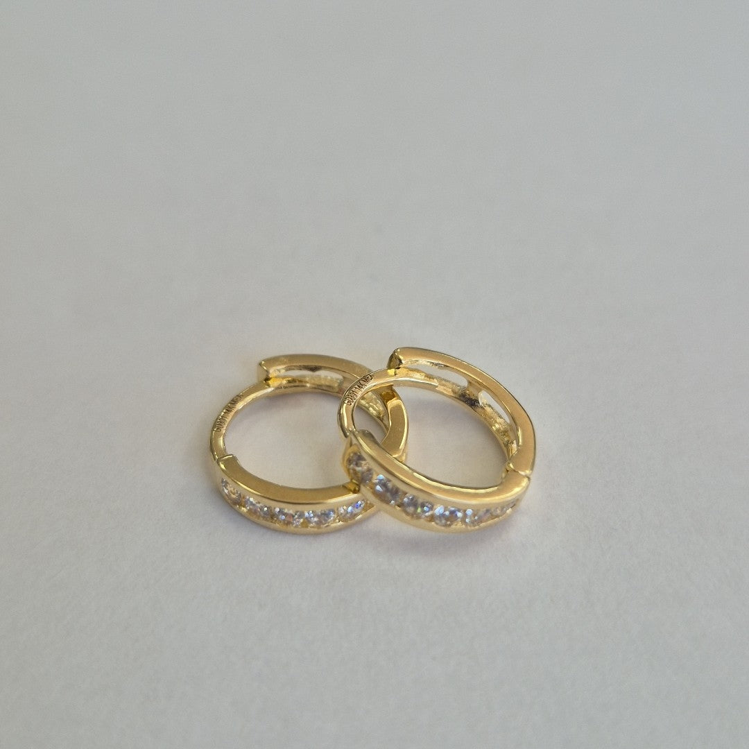 ARETES HUGGIES C CIRCONIA 14K 1.2 GR (NUEVO)